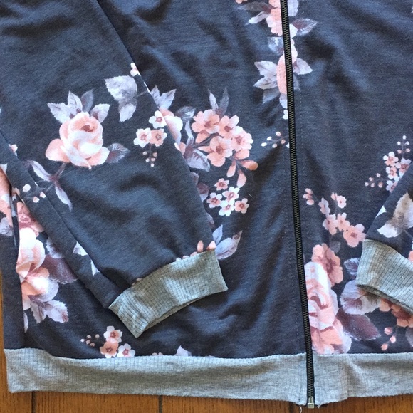 Lightweight Gray Floral Zip Front Baseball Bomber Jacket Large 3/$20 Sale! - Picture 3 of 6